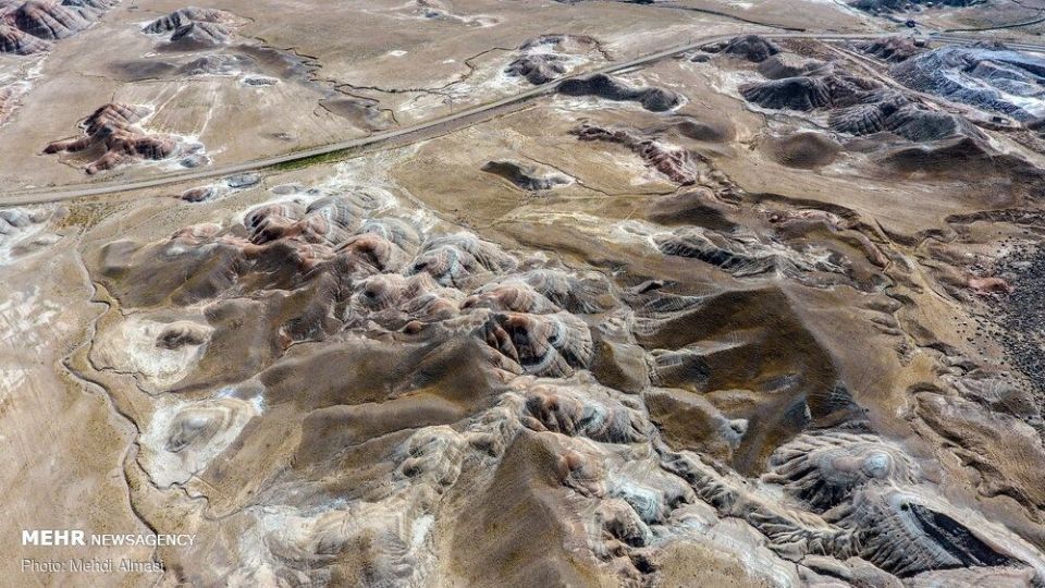 تپه‌های رنگی ماهنشان