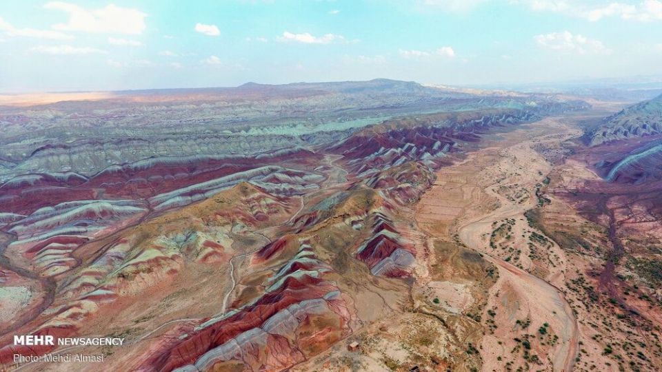 تپه‌های رنگی ماهنشان