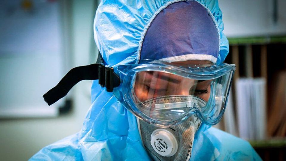 کرونا هنوز تنوره میزند/ فکری هم به حال جامعه پزشکی کنید کرونا هنوز تنوره میزند/ فکری هم به حال جامعه پزشکی کنید