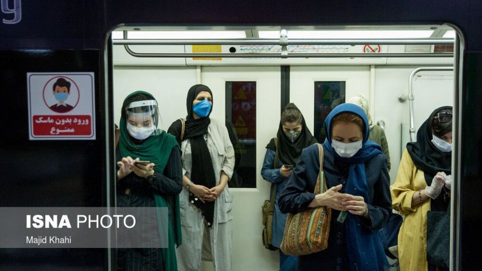 متروی تهران در روزهای «ماسک اجباری»