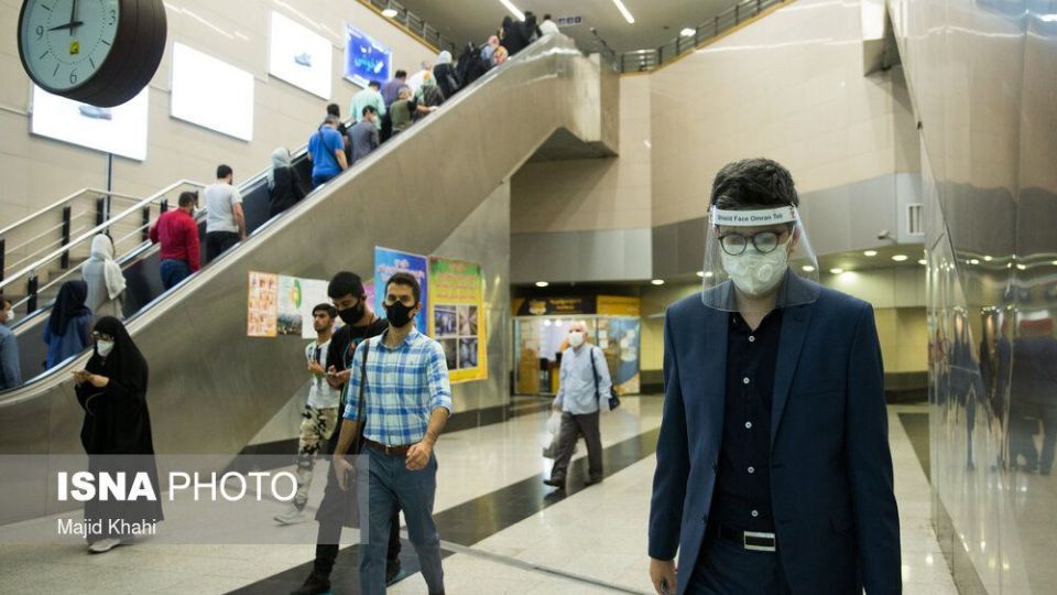 متروی تهران در روزهای «ماسک اجباری»