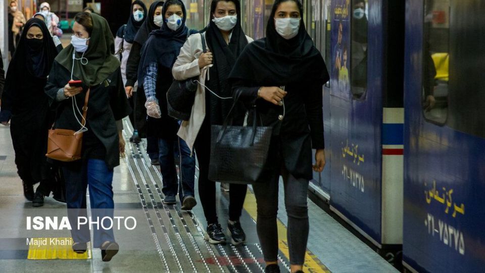 متروی تهران در روزهای «ماسک اجباری»