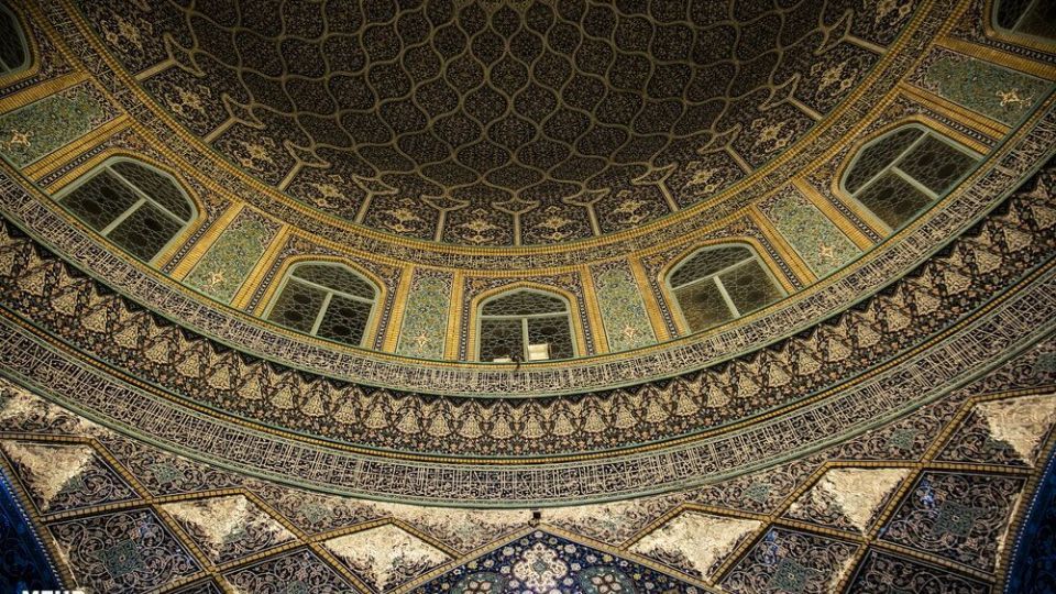 شکوه معماری اسلامی ایرانی در مسجد اعظم قم