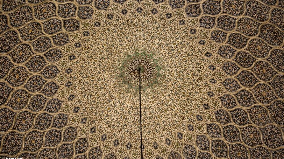 شکوه معماری اسلامی ایرانی در مسجد اعظم قم