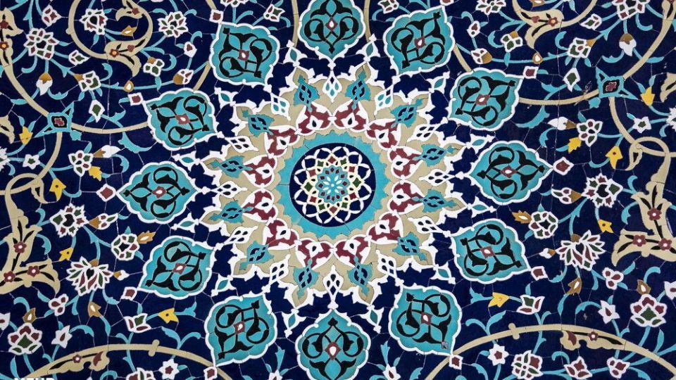 شکوه معماری اسلامی ایرانی در مسجد اعظم قم