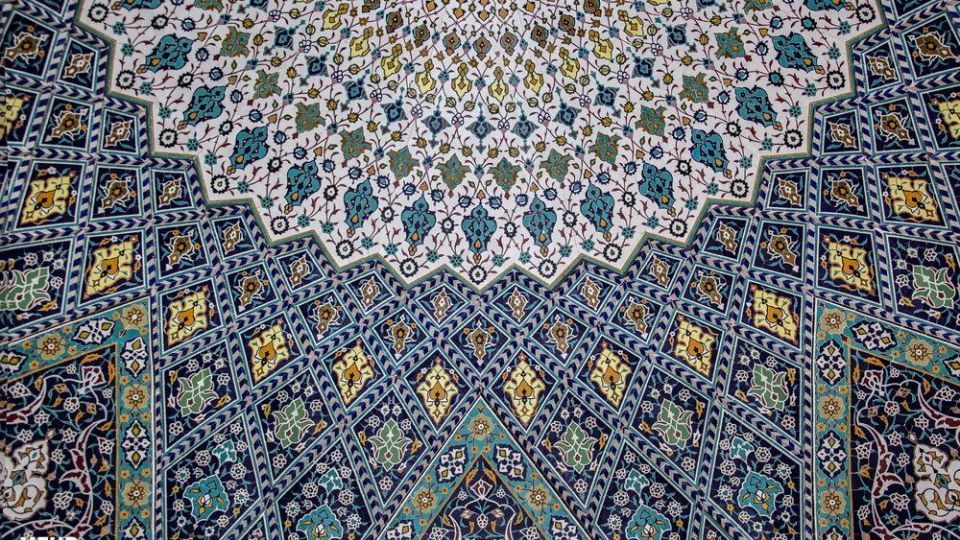 شکوه معماری اسلامی ایرانی در مسجد اعظم قم