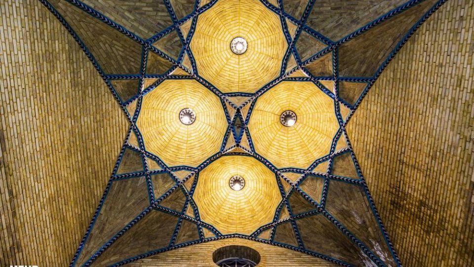 شکوه معماری اسلامی ایرانی در مسجد اعظم قم