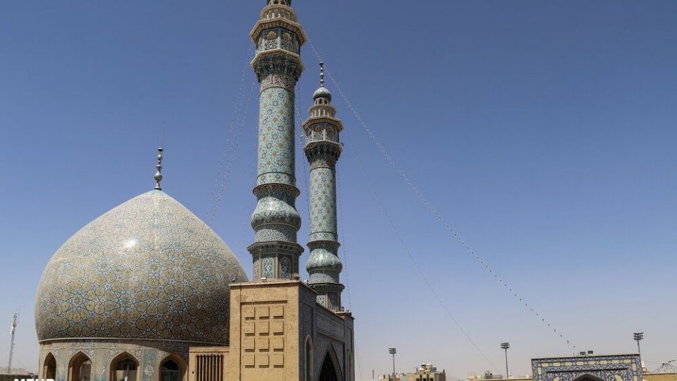 شکوه معماری اسلامی ایرانی در مسجد اعظم قم