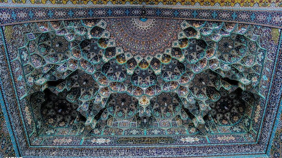 شکوه معماری اسلامی ایرانی در مسجد اعظم قم