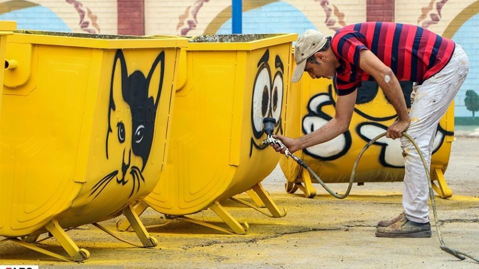 رنگ آمیزی ویژه سطل های زباله در اهواز