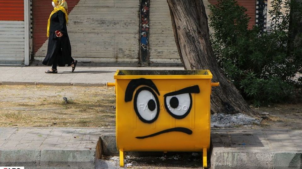 رنگ آمیزی ویژه سطل های زباله در اهواز