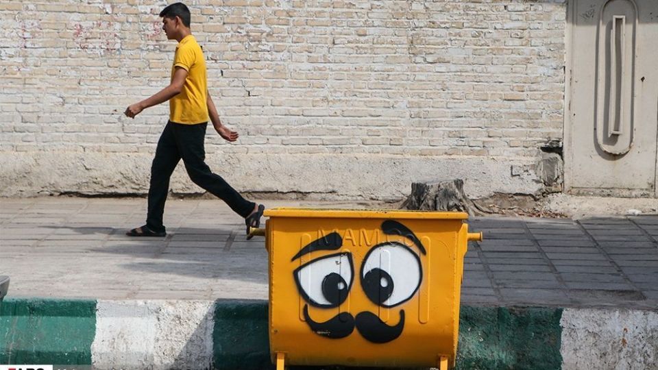 رنگ آمیزی ویژه سطل های زباله در اهواز