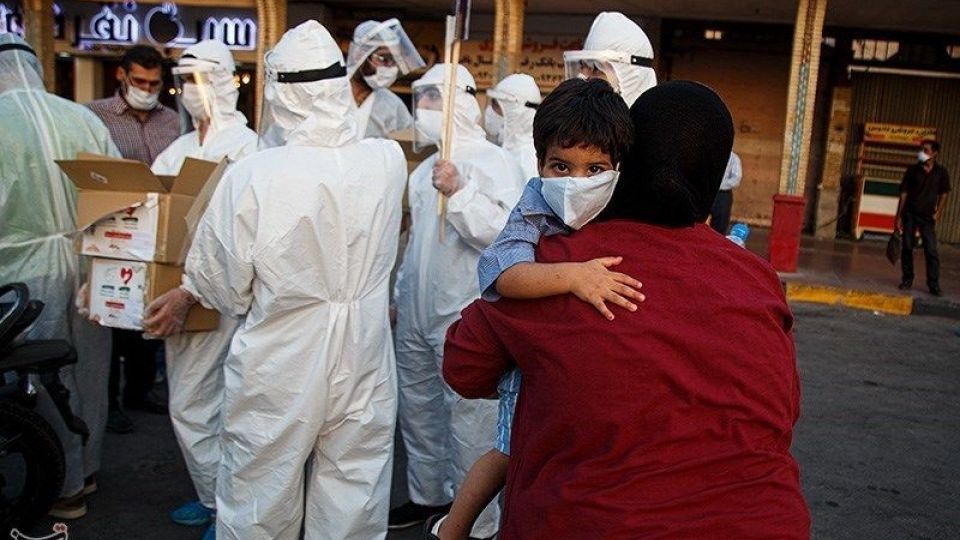  توزیع ماسک رایگان در اهواز 