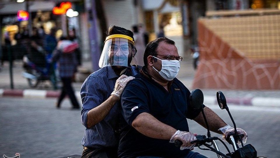  توزیع ماسک رایگان در اهواز 