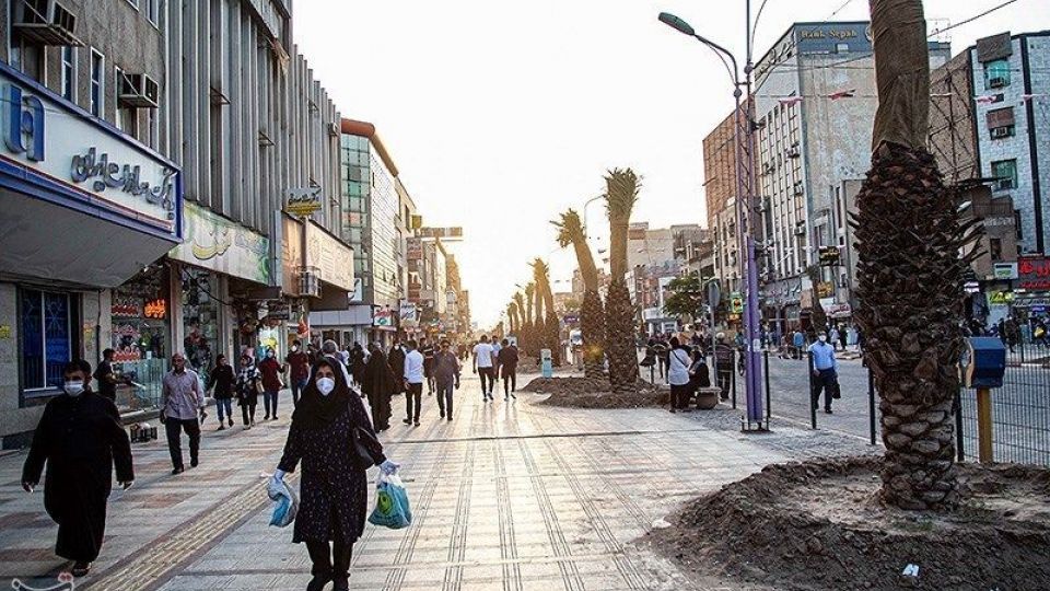  توزیع ماسک رایگان در اهواز 