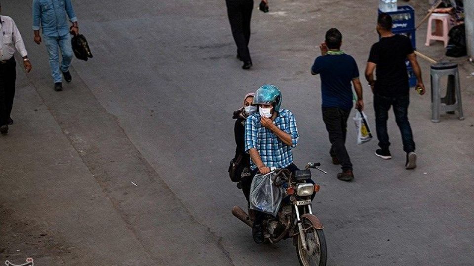  توزیع ماسک رایگان در اهواز 