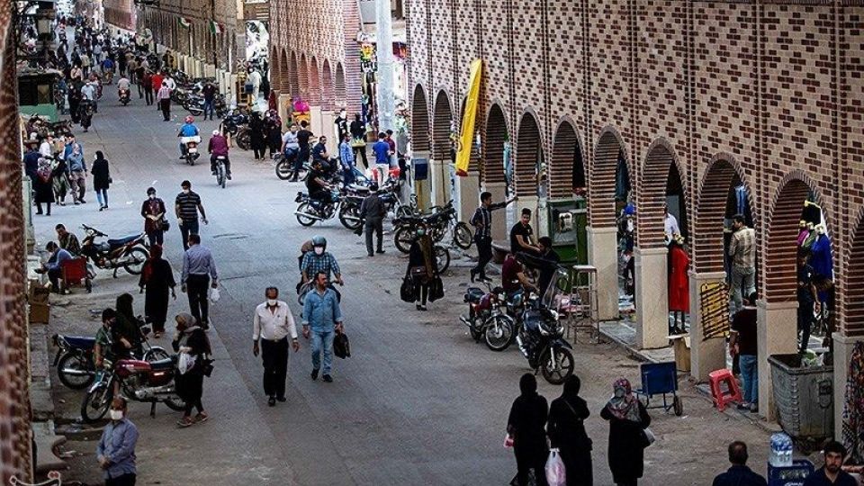  توزیع ماسک رایگان در اهواز 