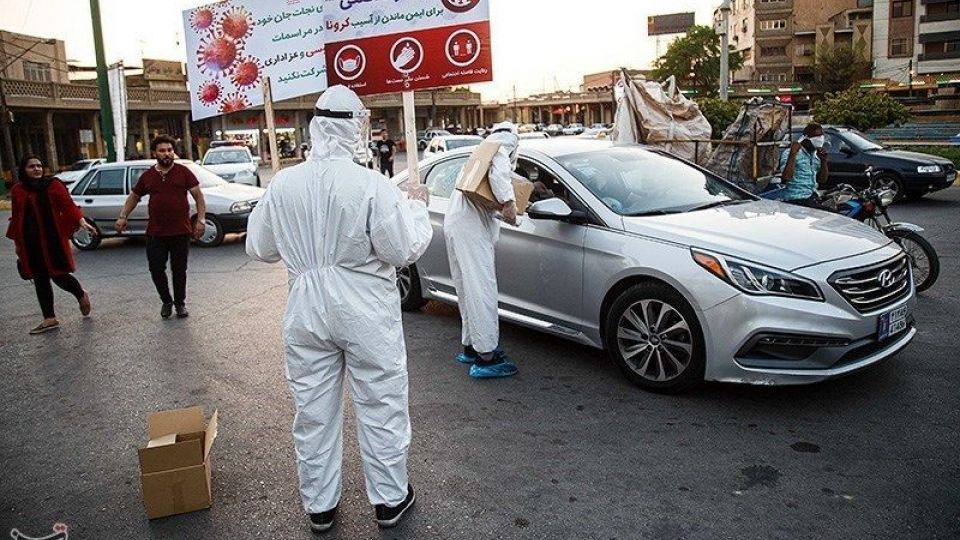  توزیع ماسک رایگان در اهواز 