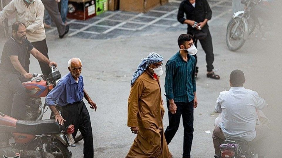  توزیع ماسک رایگان در اهواز 