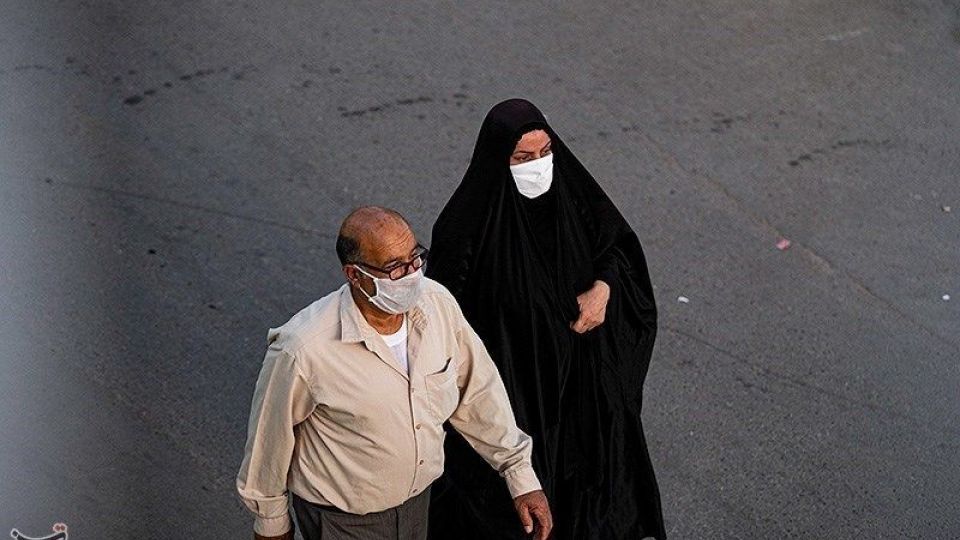  توزیع ماسک رایگان در اهواز 