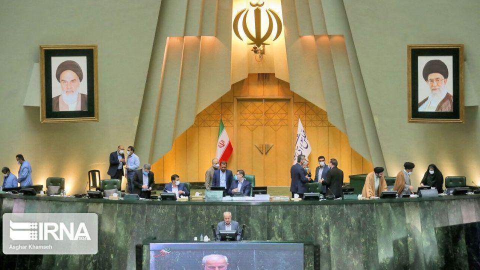 یک فوریت طرح تامین کالاهای اساسی تصویب شد یک فوریت طرح تامین کالاهای اساسی تصویب شد