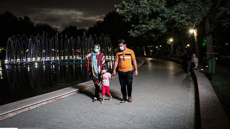 زندگی با ماسک