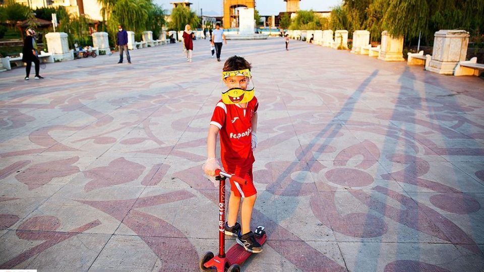 زندگی با ماسک