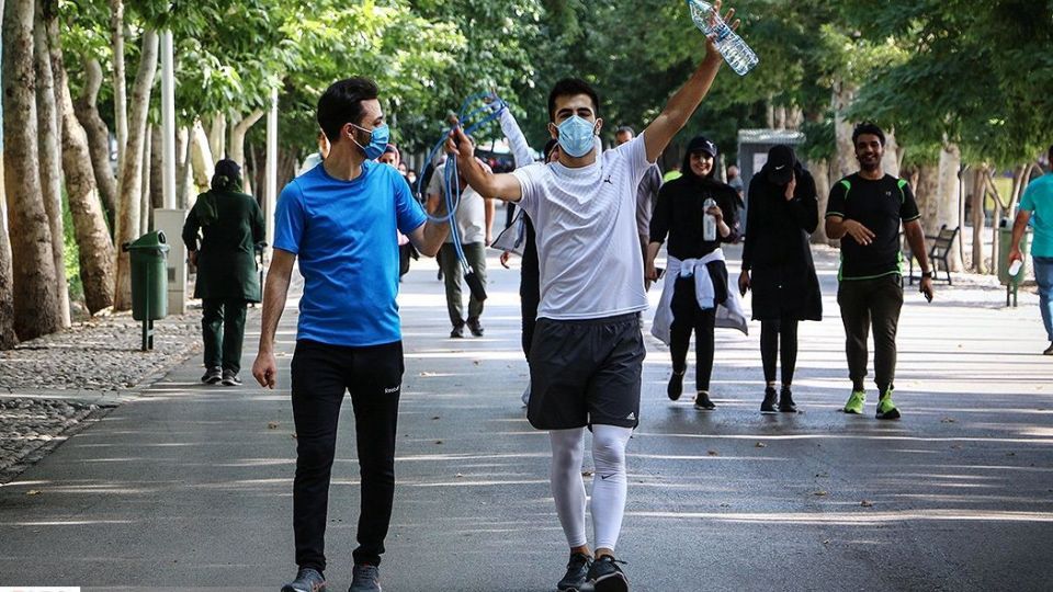 زندگی با ماسک