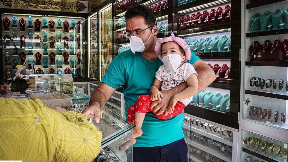 زندگی با ماسک