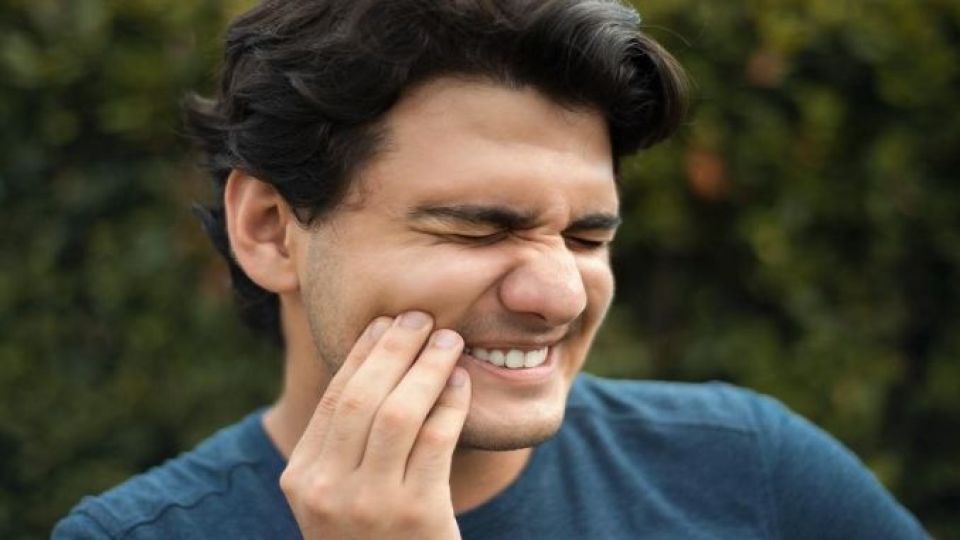 لثه و فرمول تسکین سریع درد آن لثه و فرمول تسکین سریع درد آن