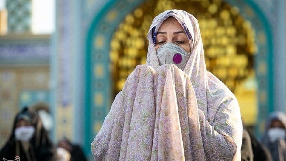  اقامه نماز عید قربان در امامزاده پنج تن لویزان