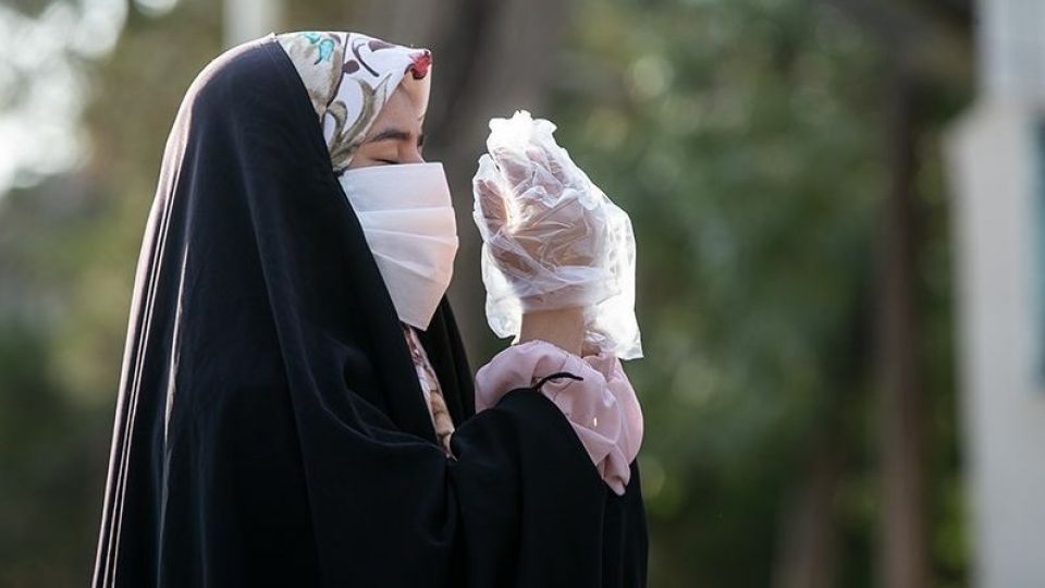  اقامه نماز عید قربان در امامزاده پنج تن لویزان