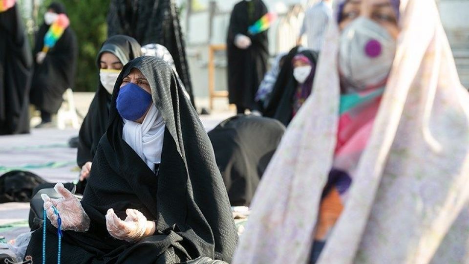  اقامه نماز عید قربان در امامزاده پنج تن لویزان