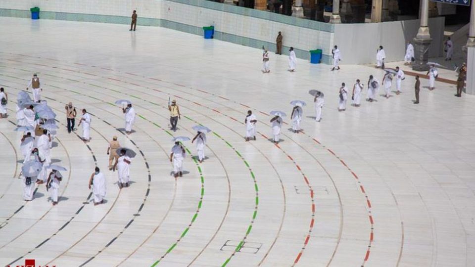 حال و هوای زائران خانه خدا