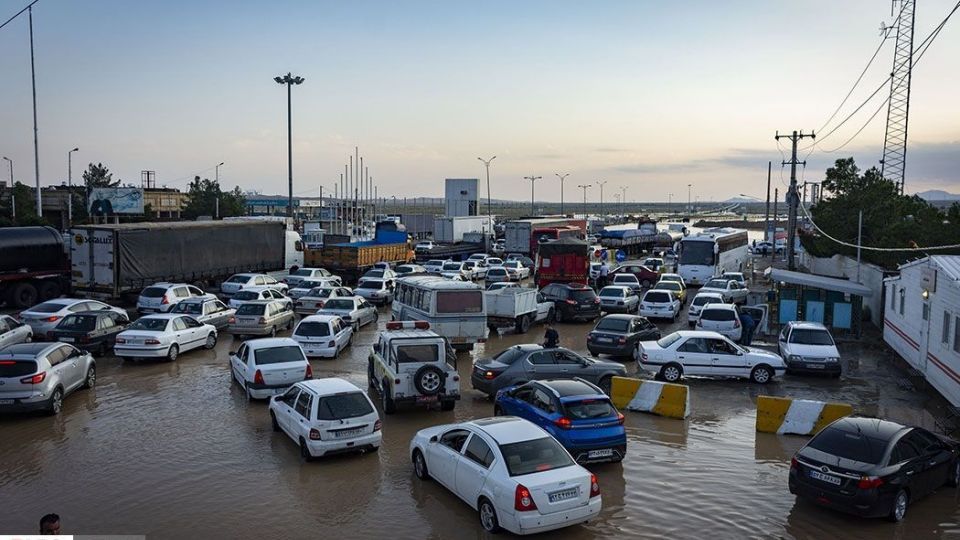 سیلاب و انسداد جاده مشهد- تهران