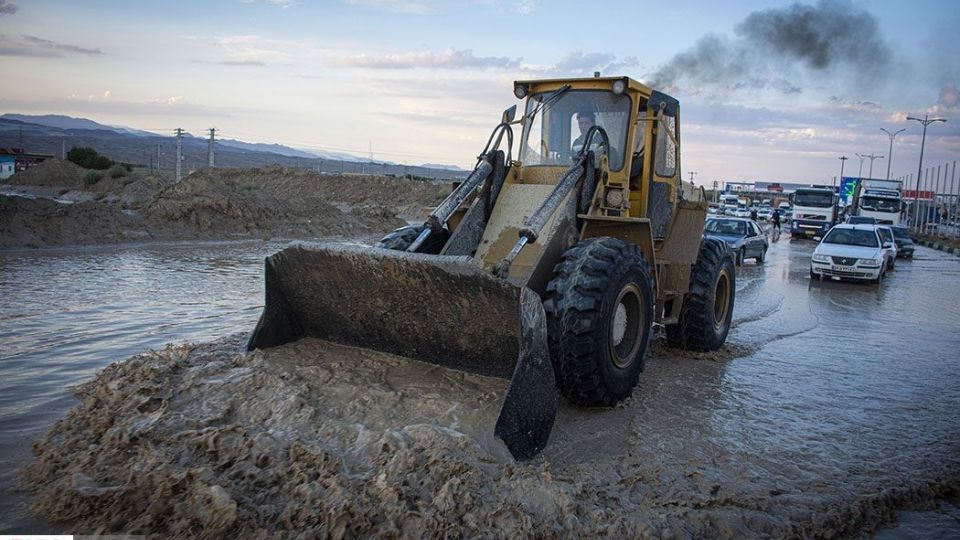 سیلاب و انسداد جاده مشهد- تهران