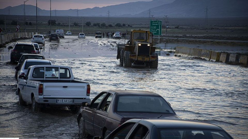 سیلاب و انسداد جاده مشهد- تهران