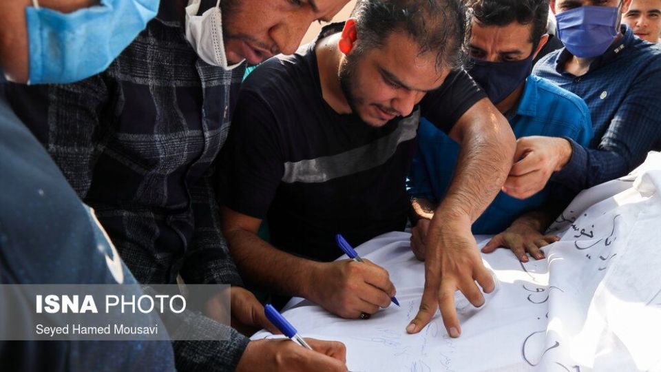 اعتراضات کارگران هفت‌تپه در حضور سه نماینده مجلس 