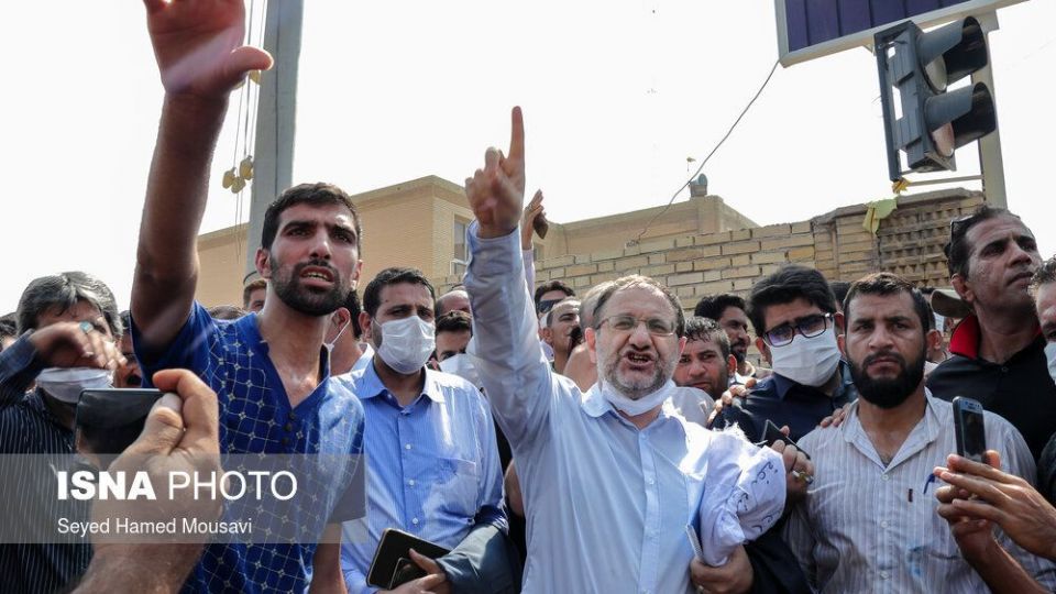 اعتراضات کارگران هفت‌تپه در حضور سه نماینده مجلس 