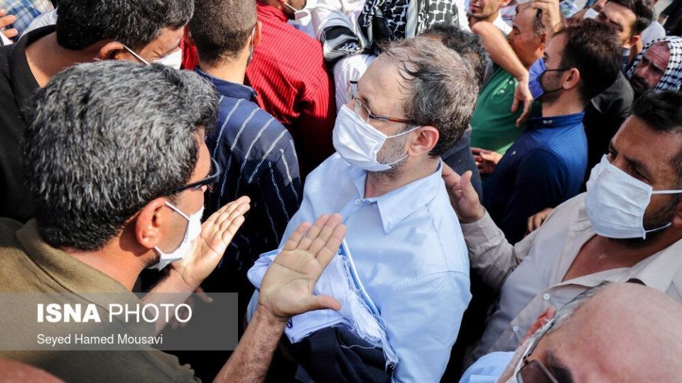 اعتراضات کارگران هفت‌تپه در حضور سه نماینده مجلس 