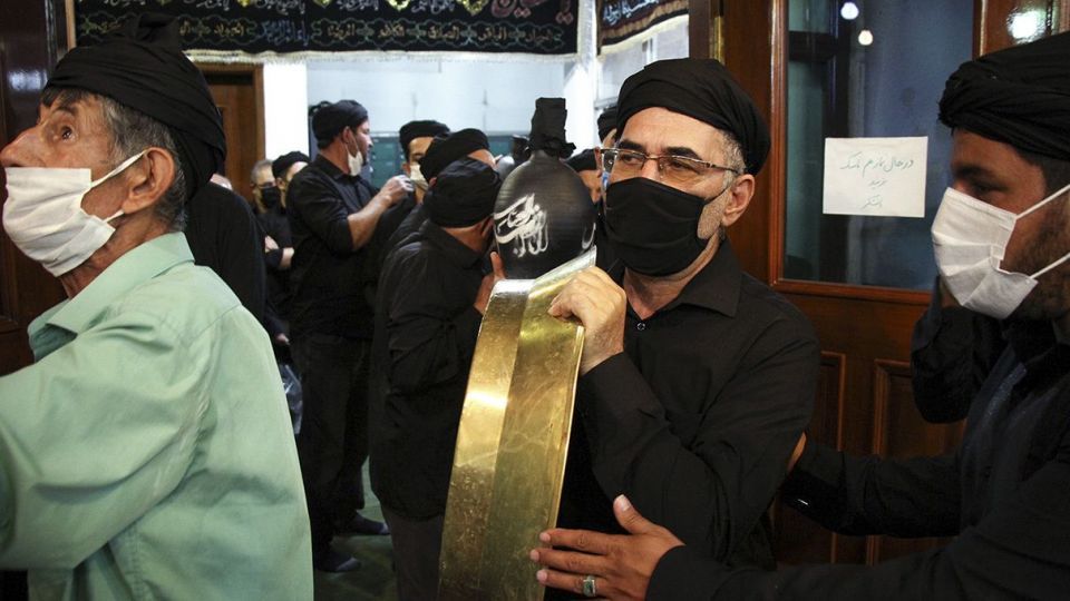 طشت گذاری مسجد مرکزی اردبیلی‌ها