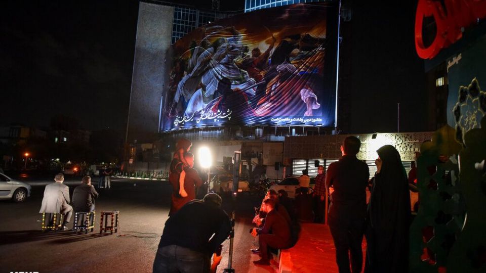 رونمایی از طرح جدید دیوارنگاره میدان ولیعصر (عج)