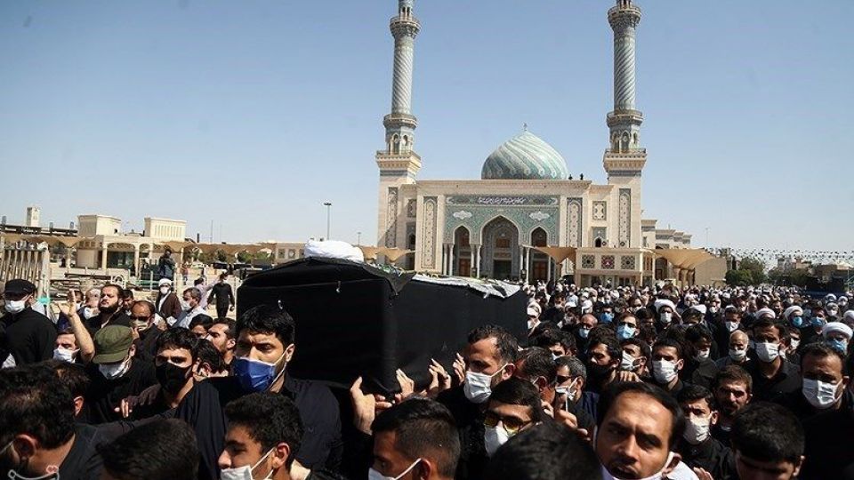 تشییع پیکر آیت‌الله صانعی در قم