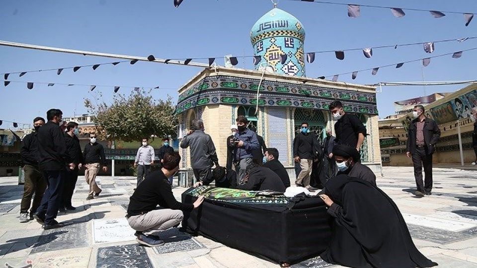 تشییع پیکر آیت‌الله صانعی در قم