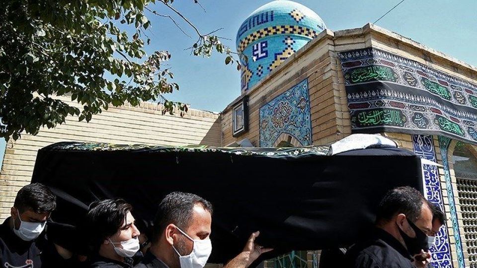 تشییع پیکر آیت‌الله صانعی در قم