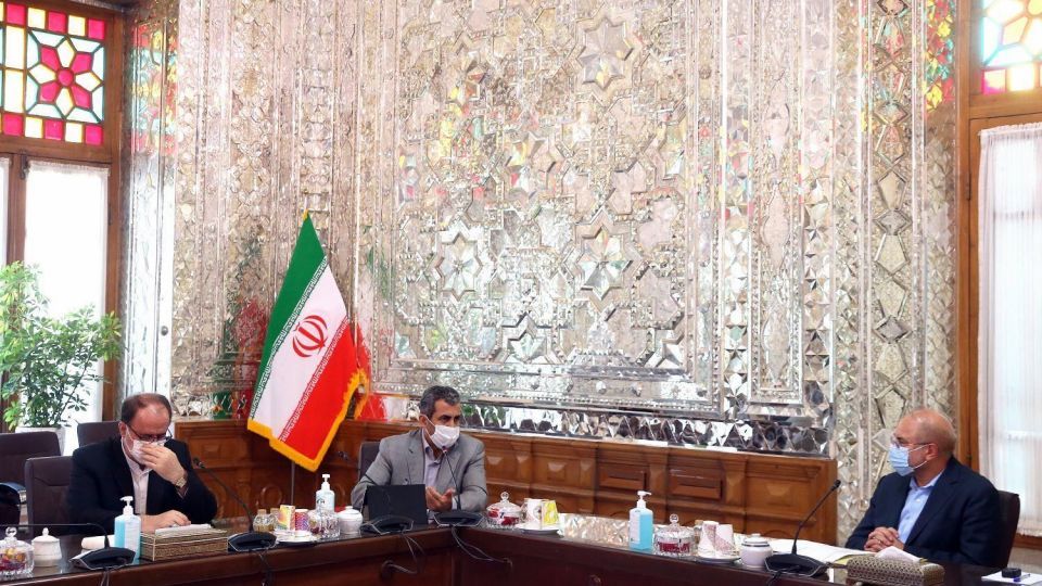 نشست قالیباف با وزیر اقتصاد و رئیس سازمان بورس