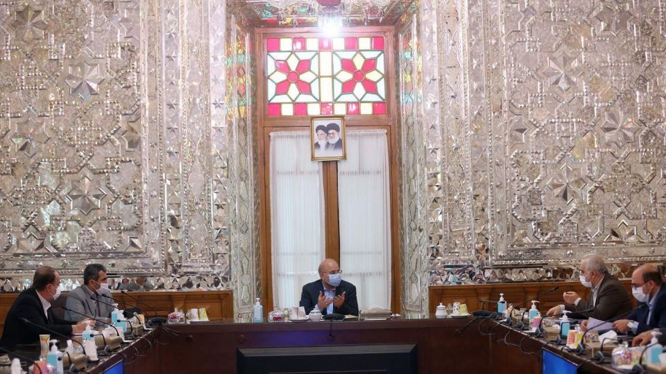 نشست قالیباف با وزیر اقتصاد و رئیس سازمان بورس