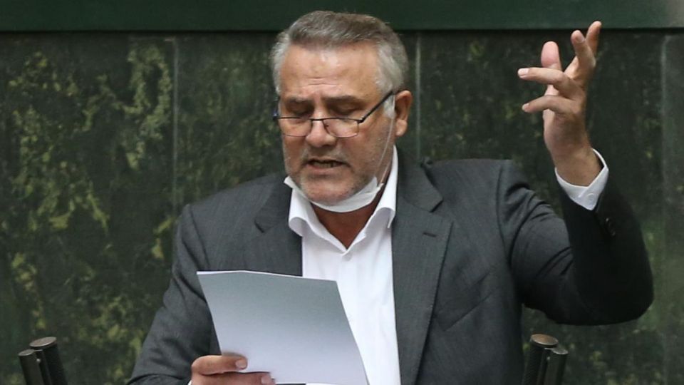 نماینده مجلس: آقای روحانی دیگر حرف نزنید؛ حرفتان مردم را عصبانی و بازار را به هم میریزد/ هر روز یک سلطان جدید سبز میشود نماینده مجلس: آقای روحانی دیگر حرف نزنید؛ حرفتان مردم را عصبانی و بازار را به هم میریزد/ هر روز یک سلطان جدید سبز میشود