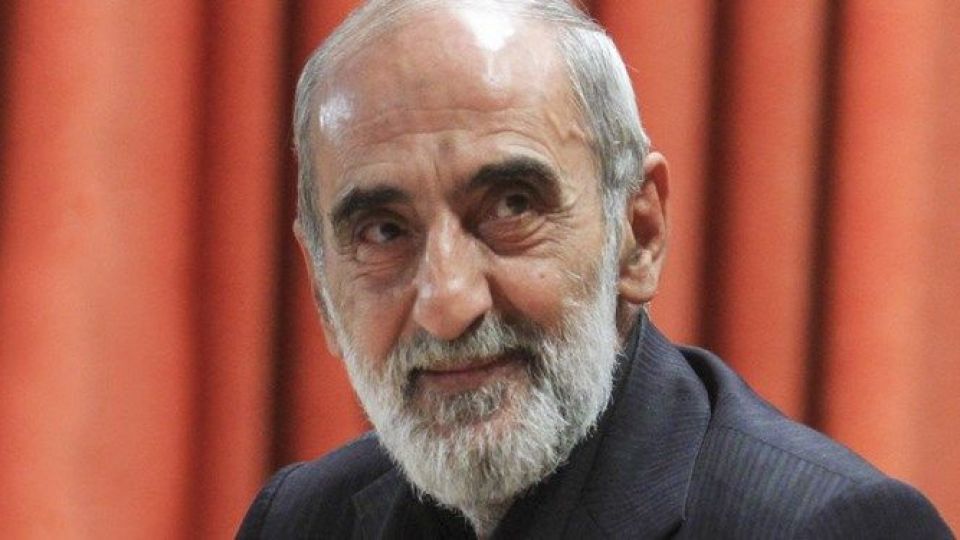 توضیح حسین شریعتمداری درباره یادداشتی پیرامون مواضع آیت الله سیستانی توضیح حسین شریعتمداری درباره یادداشتی پیرامون مواضع آیت الله سیستانی