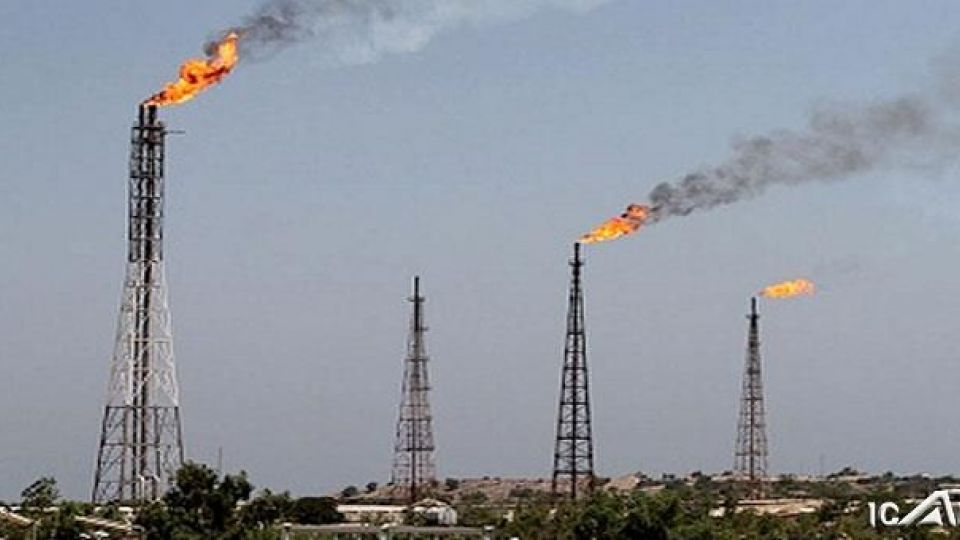 روزانه ۴۰ میلیون لیتر گازمایع در مشعل بی تدبیری وزارت نفت می سوزد روزانه ۴۰ میلیون لیتر گازمایع در مشعل بی تدبیری وزارت نفت می سوزد